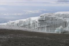 остатки леднка на Килиманджаро