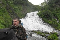 Виталик у 1 водопада Опалы