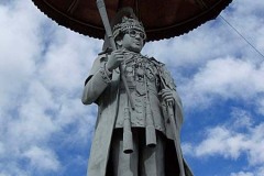 памятник королю