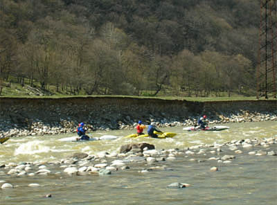Отчёт о водном походе по рекам Кубань, Аксаут -Большой Зеленчук.  Кавказ , май 2007.