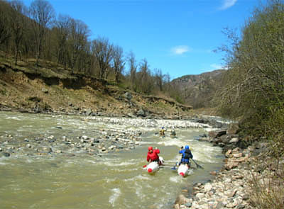 Отчёт о водном походе по рекам Кубань, Аксаут -Большой Зеленчук.  Кавказ , май 2007.