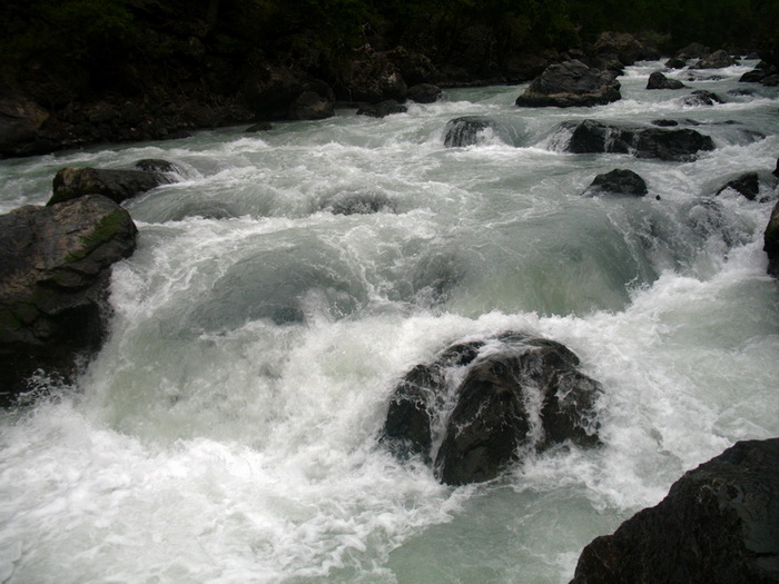 Фото 10. р.Тентек, пор.Редутный (пр.30), водопадный слив.