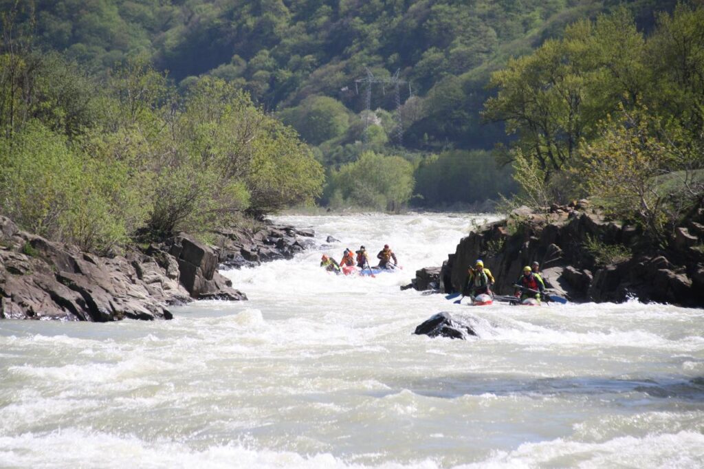 Отчёт о спортивном водном туристичеком походе по рекам Теберда, Кубань, Большой Зеленчук, Большая Лаба. 3 категории сложности, май 2021 года.